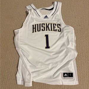 Washington Huskies basketball jersey size large